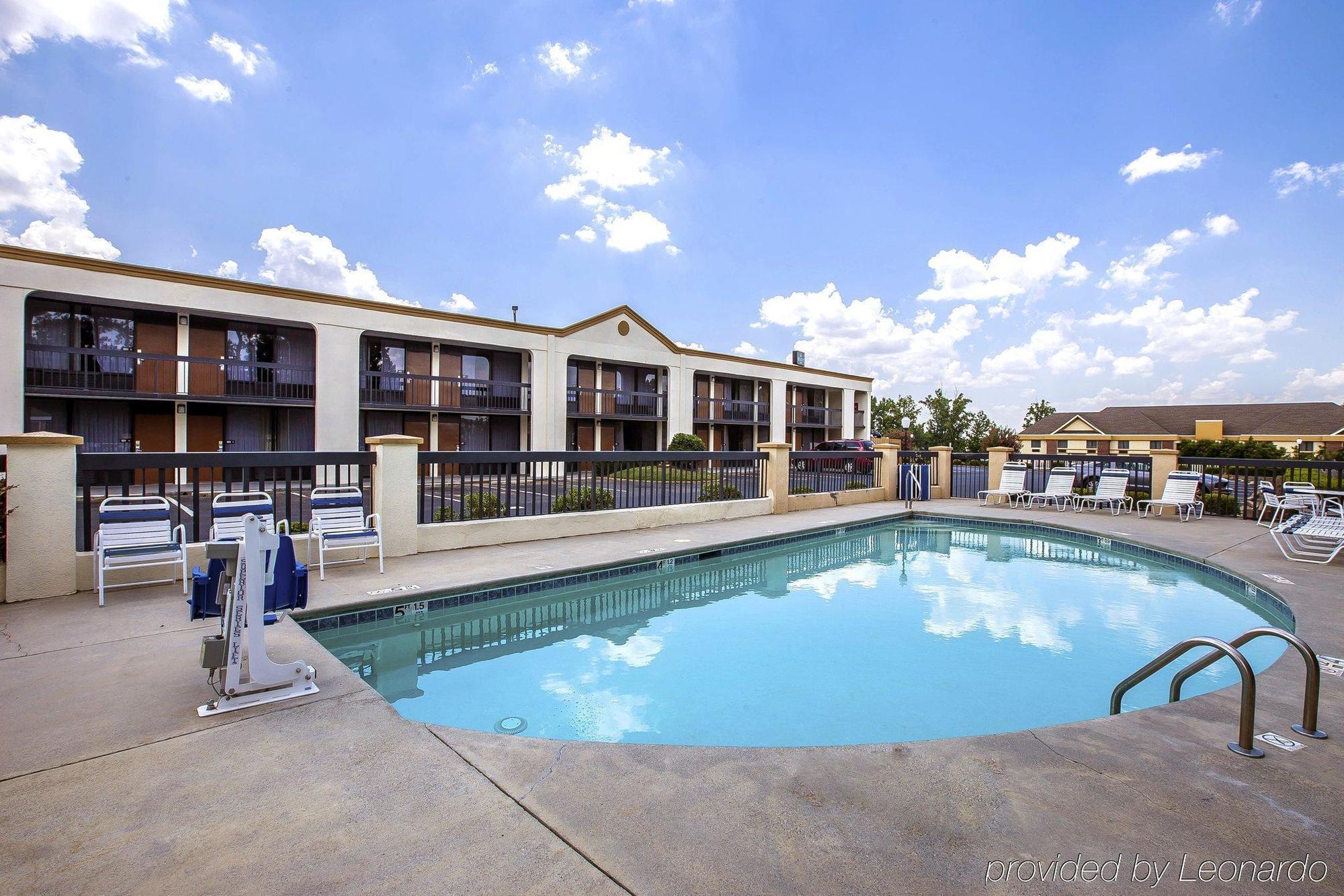Quality Inn Suwanee I-85 Exterior photo