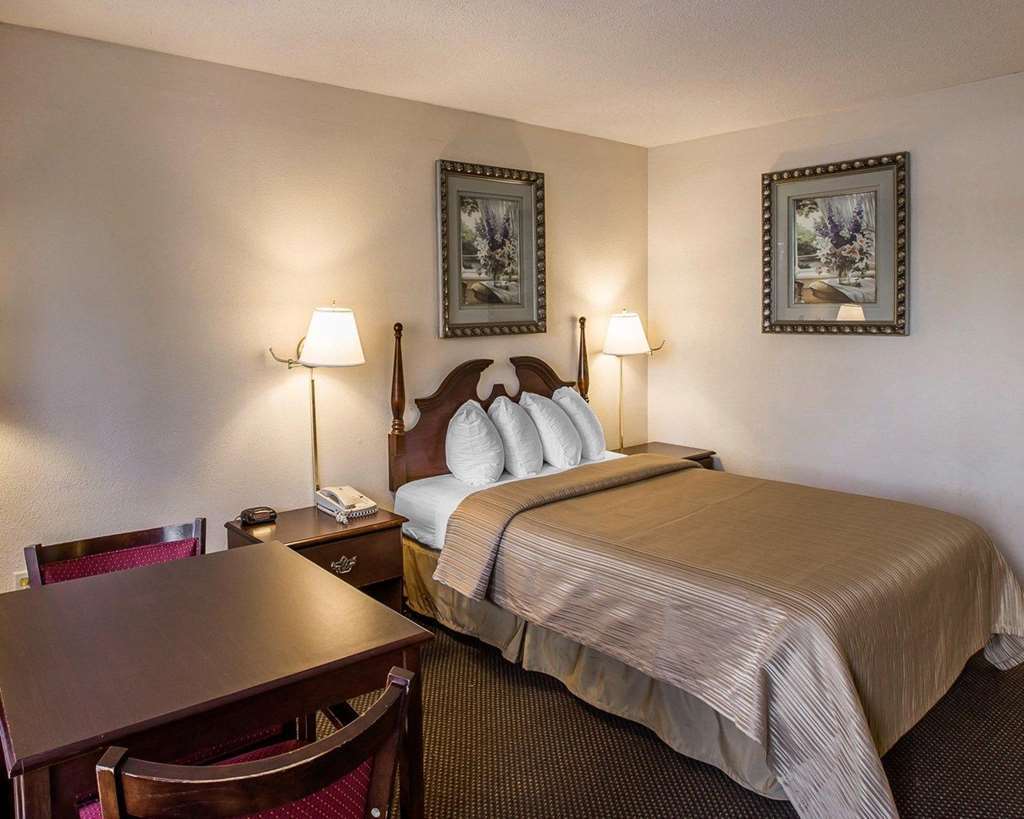 Quality Inn Suwanee I-85 Room photo